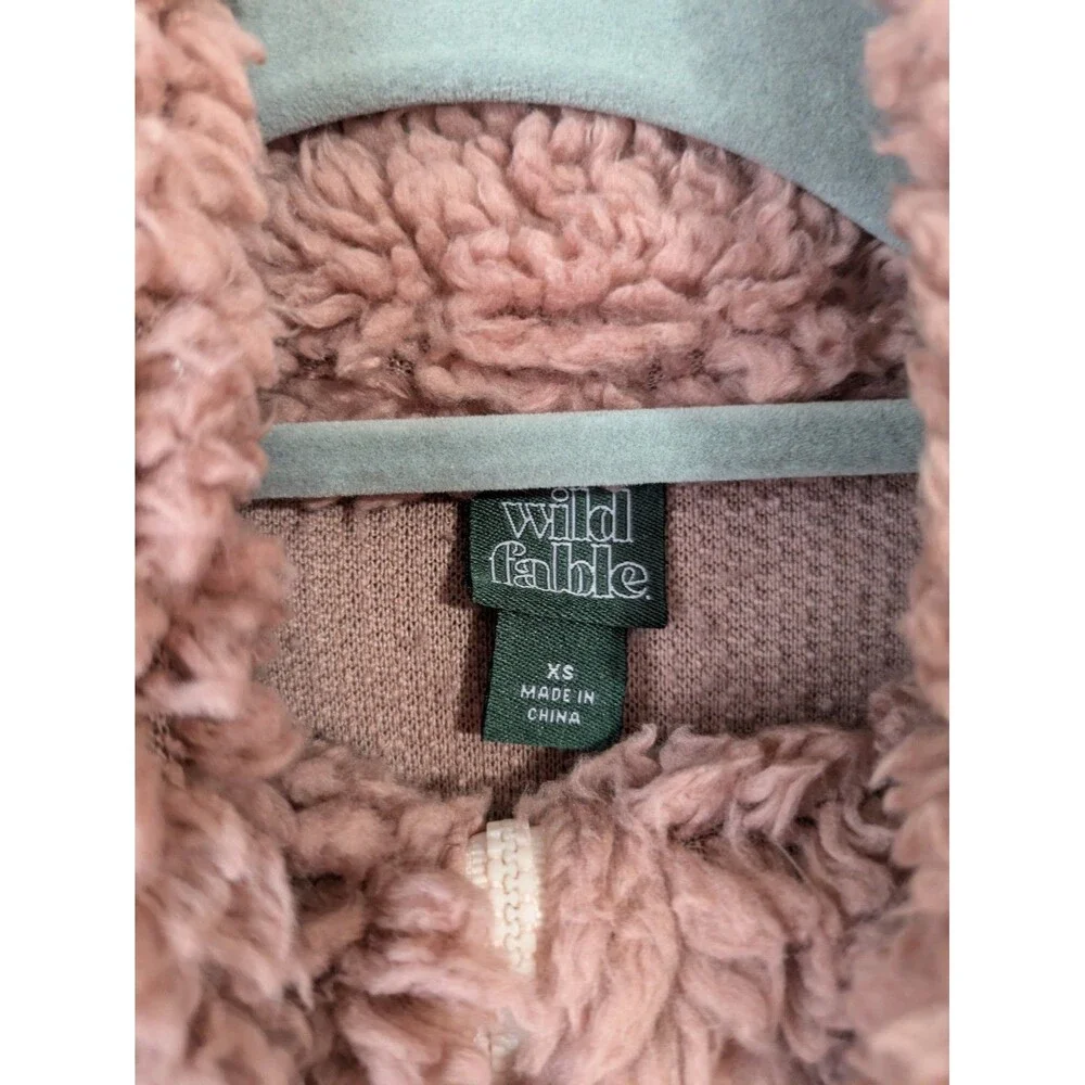 Women's Wild Fable 1/4 Zipped Sherpa Sweatshirt - Size XSmall